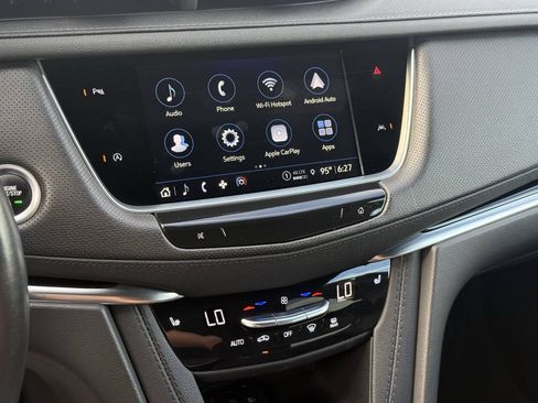 Used 2024 Cadillac XT6 Luxury FWD image 35