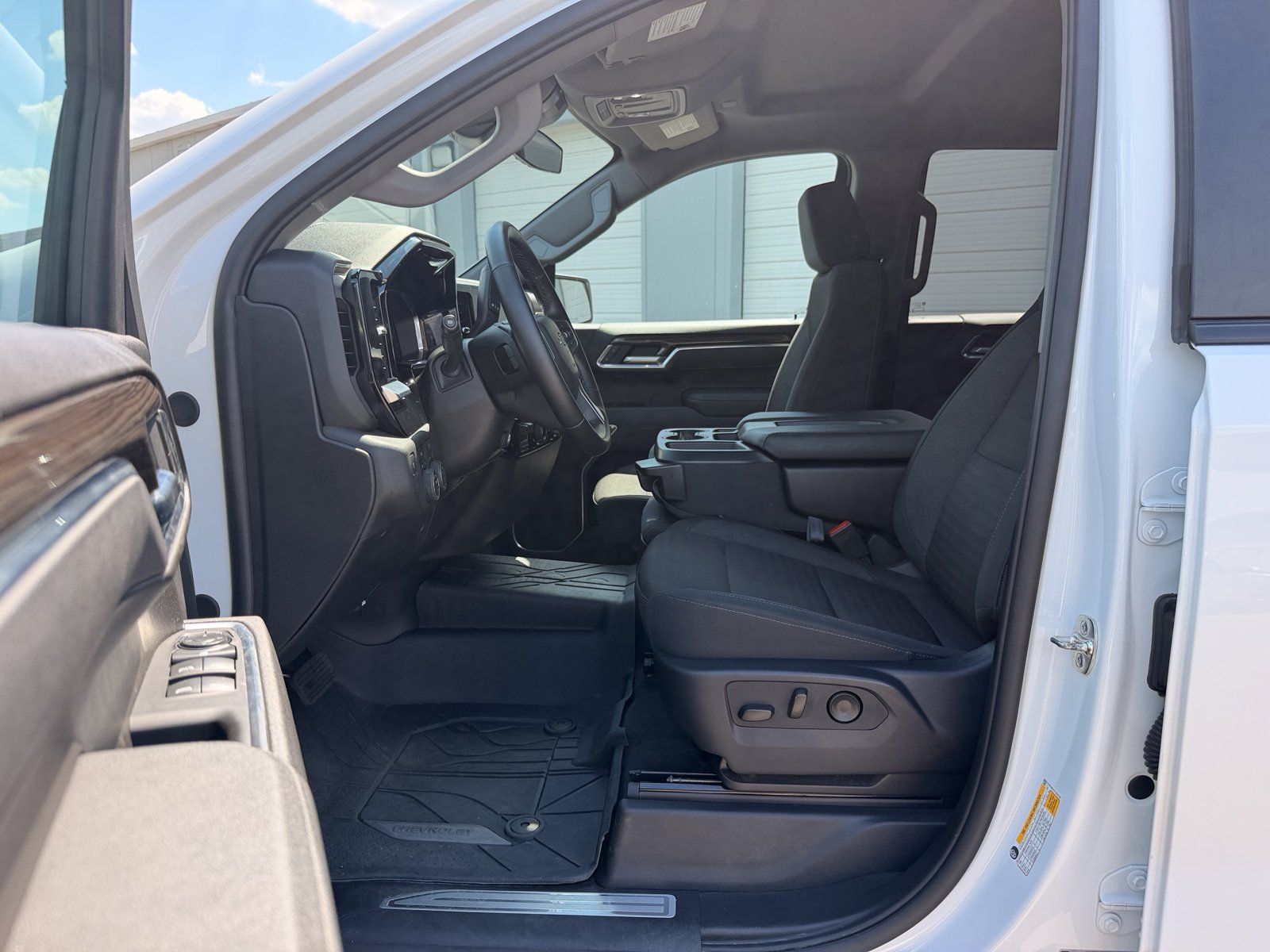 Used 2026 Chevrolet Silverado 1500 RST w/ RST Select Package AWD/4WD image 14