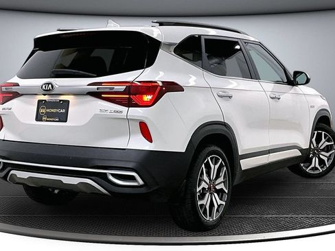 Used 2021 Kia Seltos SX w/ SX Sunroof Package AWD/4WD image 6