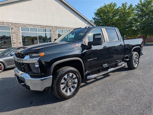 Used 2022 Chevrolet Silverado 2500 LT w/ Convenience Package AWD/4WD image 1