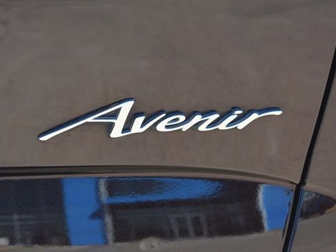 Used 2023 Buick Enclave Avenir w/ Avenir Technology Package FWD image 7