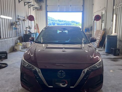 Used 2021 Nissan Sentra SV image 2