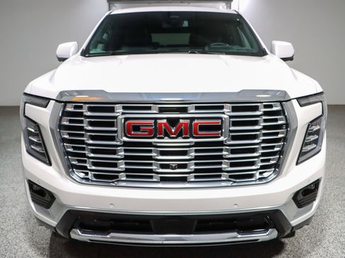 Used 2025 GMC Yukon Denali image 4