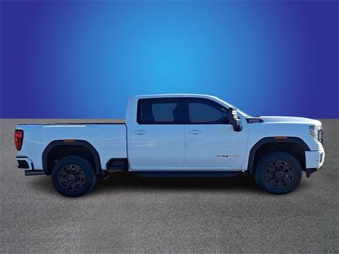 Used 2022 GMC Sierra 2500 AT4 w/ AT4 Premium Plus Package image 4