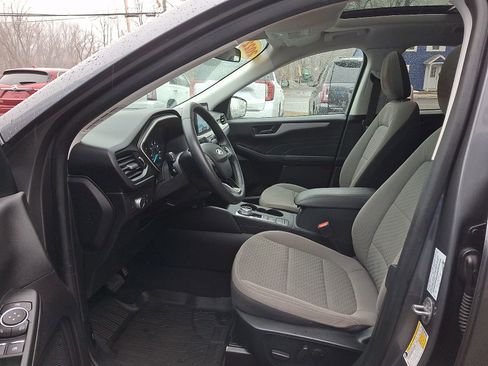 Used 2022 Ford Escape SE w/ SE Sport Appearance Package image 13