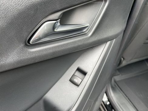 New 2026 Chevrolet Equinox LT FWD image 44