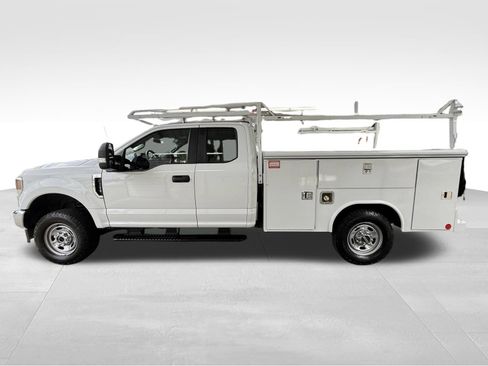 Used 2022 Ford F350 XL w/ Power Equipment Group AWD/4WD image 9
