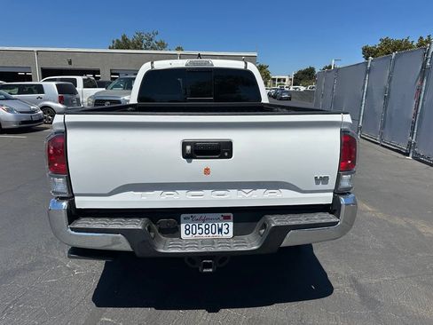 Used 2023 Toyota Tacoma TRD Off-Road AWD/4WD image 3