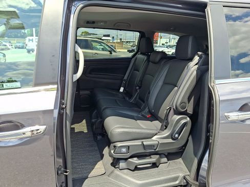 Used 2023 Honda Odyssey EX-L image 13