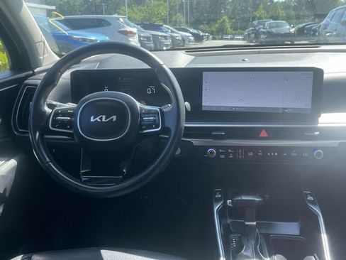 Certified 2024 Kia Sorento S FWD image 2