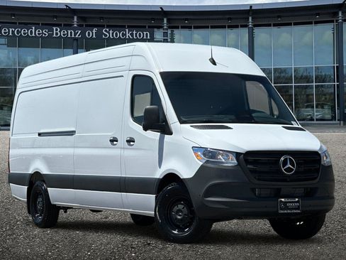 New 2026 Mercedes-Benz Sprinter 2500 image 2