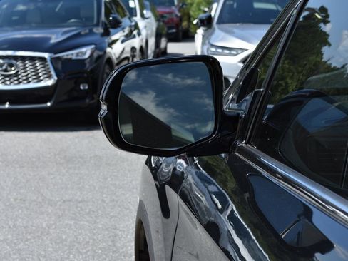 Used 2022 Honda Pilot Elite image 16