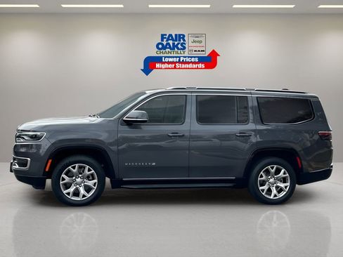 Used 2022 Jeep Wagoneer Series II image 11