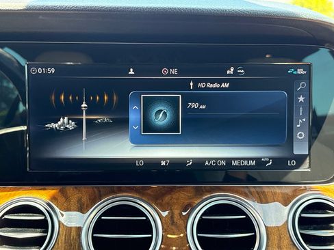 Used 2019 Mercedes-Benz E 450 4MATIC Wagon w/ Premium Package image 38
