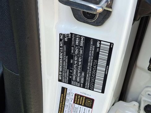 Used 2025 Mercedes-Benz GLS 450 4MATIC image 27