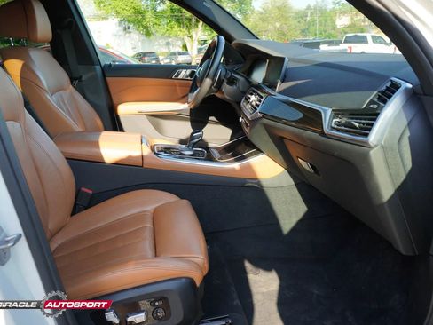 Used 2019 BMW X5 xDrive40i w/ M Sport Package AWD/4WD image 31