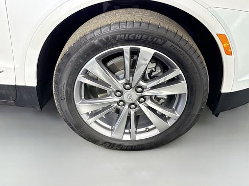 Used 2025 Cadillac XT5 Premium Luxury image 32