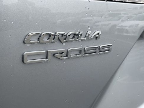 Used 2026 Toyota Corolla Cross LE FWD image 11