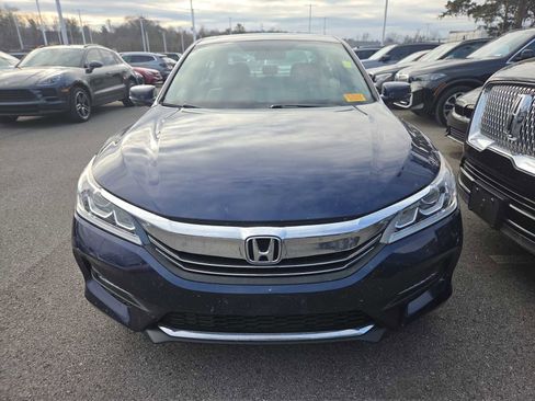 Used 2017 Honda Accord EX image 12