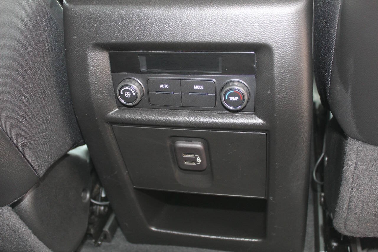 Used 2023 Chevrolet Traverse LT AWD/4WD image 18