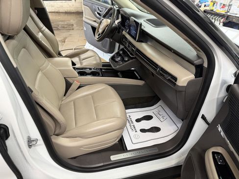 Used 2020 Lincoln Corsair FWD image 28