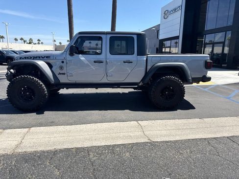 Used 2020 Jeep Gladiator Mojave AWD/4WD image 7