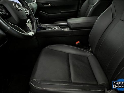 Used 2024 Lexus GX 550 image 11