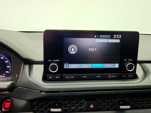 Used 2025 Honda Accord SE image 19