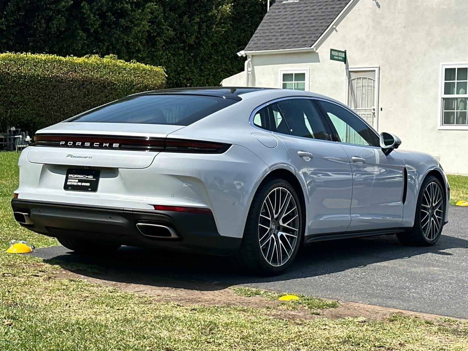 Certified 2025 Porsche Panamera 4 AWD/4WD image 8