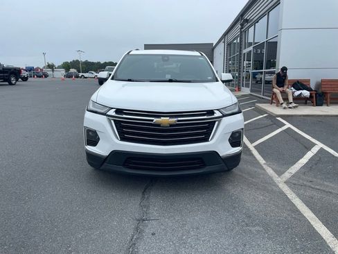 Used 2022 Chevrolet Traverse LT FWD image 5