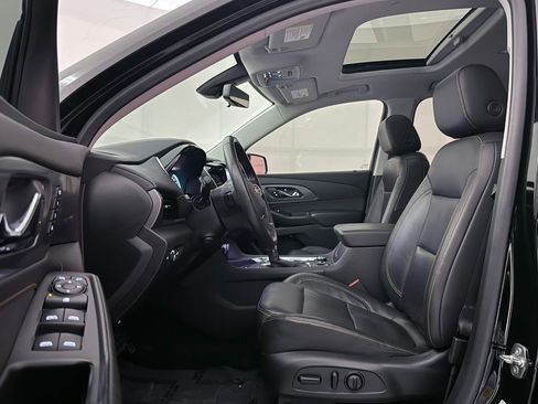 Used 2021 Chevrolet Traverse Premier image 18