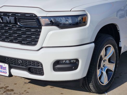 New 2026 RAM 1500 Express image 9