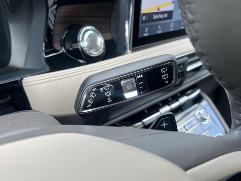 Used 2022 Lincoln Corsair Reserve w/ Equipment Group 201A AWD/4WD image 41