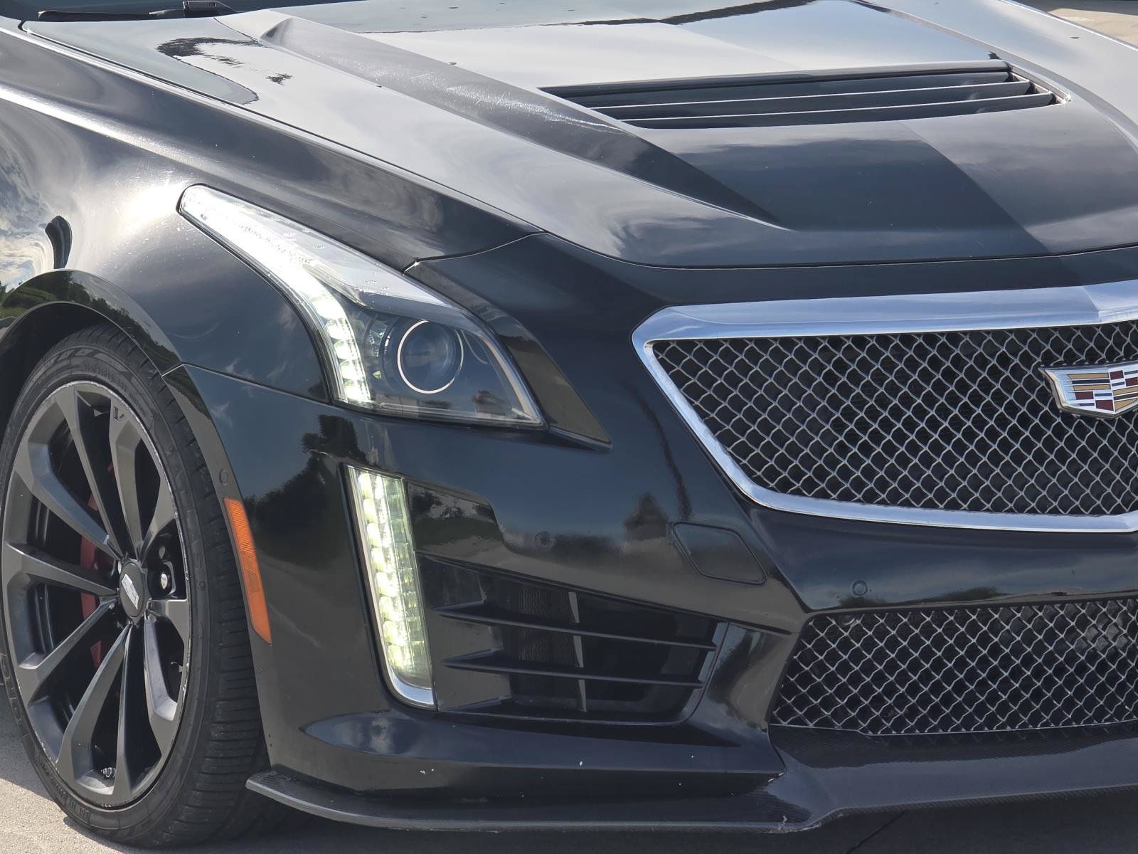 Used 2017 Cadillac CTS V w/ Carbon Fiber Package RWD image 8
