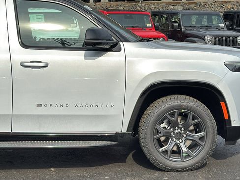 New 2026 Jeep Grand Wagoneer 4WD image 5