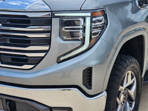 Used 2024 GMC Sierra 1500 SLT w/ SLT Premium Package AWD/4WD image 5