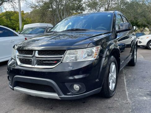 Used 2012 Dodge Journey SXT w/ Flexible Seating Group image 2
