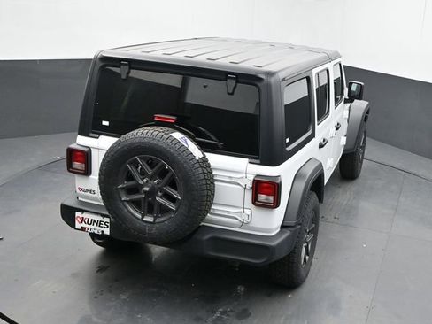 Used 2025 Jeep Wrangler Unlimited Sport AWD/4WD image 33