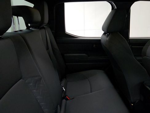 Used 2025 Toyota Tacoma SR AWD/4WD image 27
