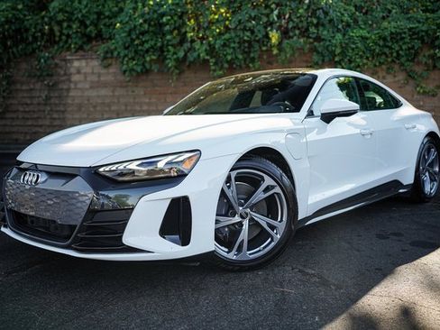 Used 2022 Audi e-tron GT Premium Plus image 1