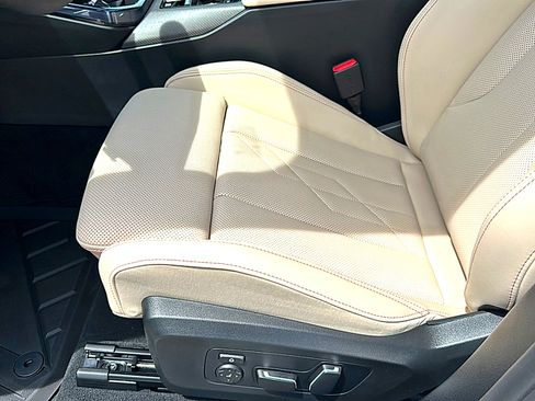 New 2026 BMW X3 xDrive30i w/ Premium Package AWD/4WD image 12