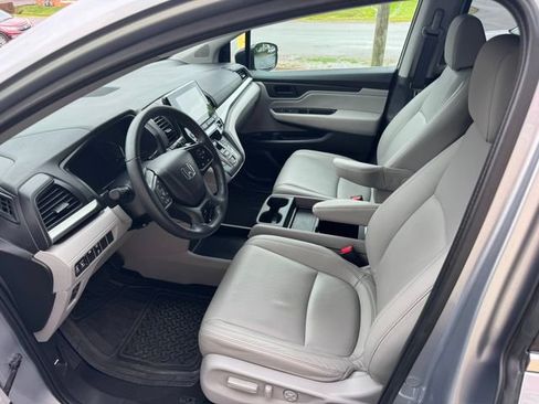 Used 2023 Honda Odyssey EX-L image 17