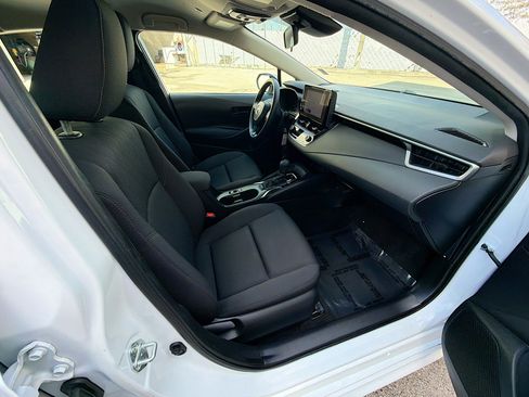 Used 2024 Toyota Corolla LE image 30