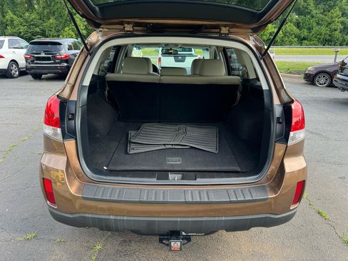 Used 2011 Subaru Outback 2.5i Premium AWD/4WD image 21