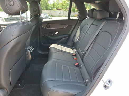 Used 2022 Mercedes-Benz GLC 300 4MATIC image 8