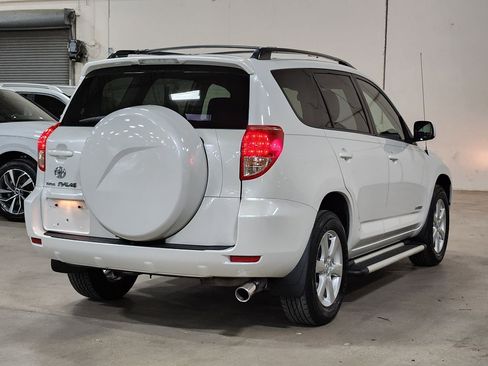 Used 2007 Toyota RAV4 Limited image 8