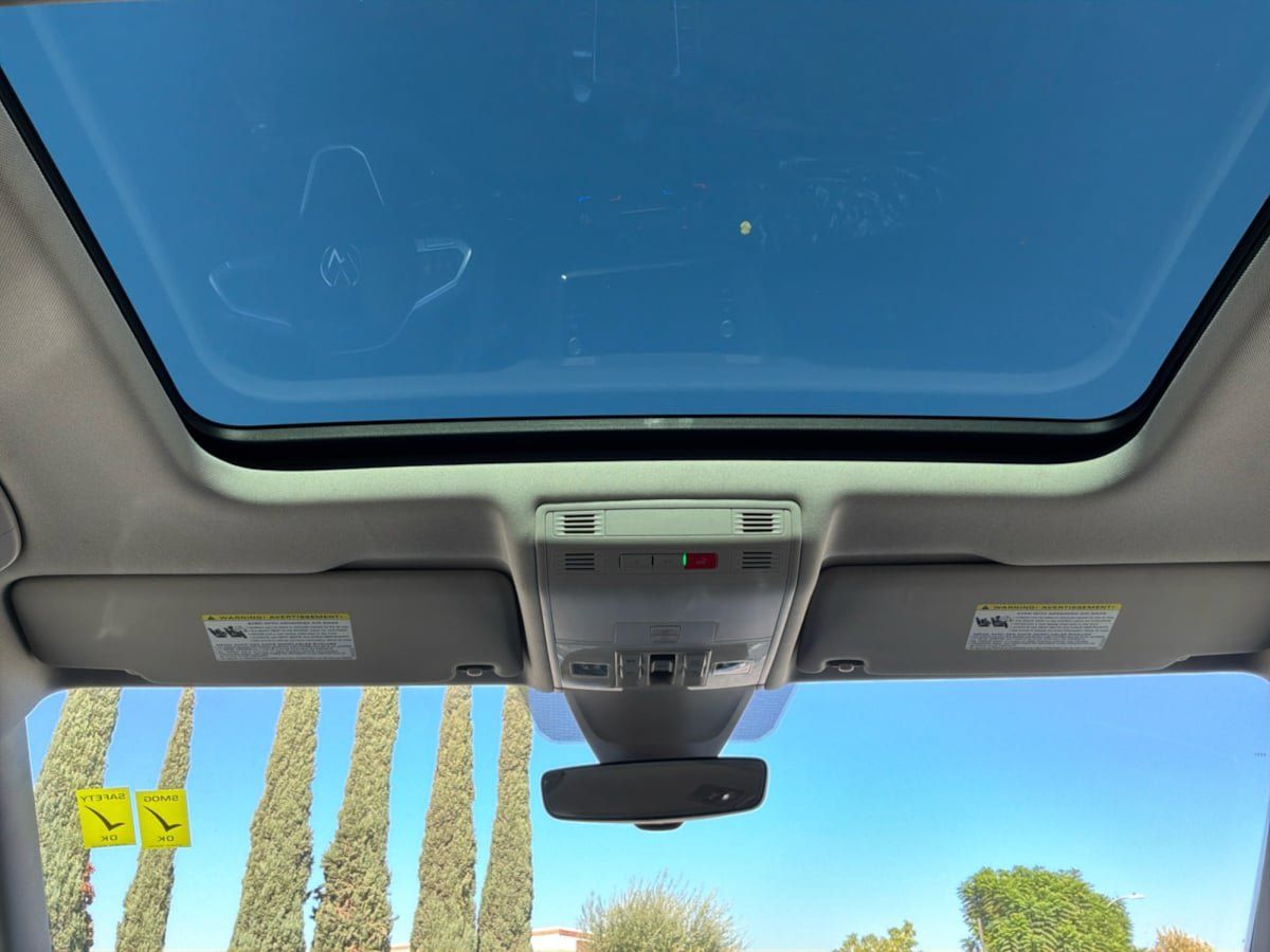Used 2022 Volkswagen Tiguan SE FWD image 16