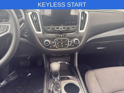 Used 2023 Chevrolet Malibu LT w/ Driver Confidence Package FWD image 4