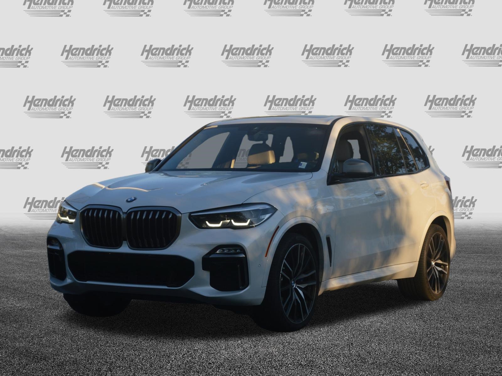 Used 2020 BMW X5 M50i w/ Premium Package AWD/4WD image 3
