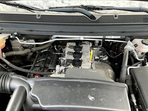 Used 2022 Chevrolet Colorado W/T w/ Custom Special Edition RWD image 17